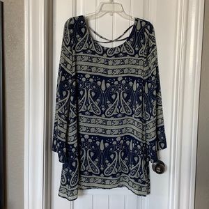 Bohemian flowy sleeve dress